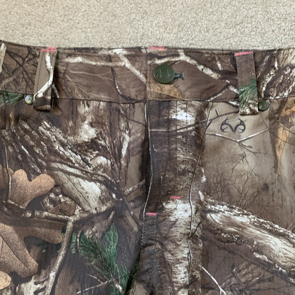 Under Armour Camouflage Straight Leg Pants - Picture 10 of 11